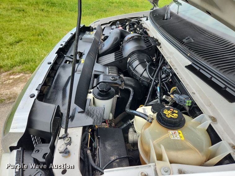 image for item MW9764 2011 Ford E350 Super Duty  utility van