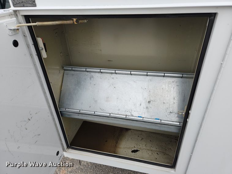 image for item MW9764 2011 Ford E350 Super Duty  utility van