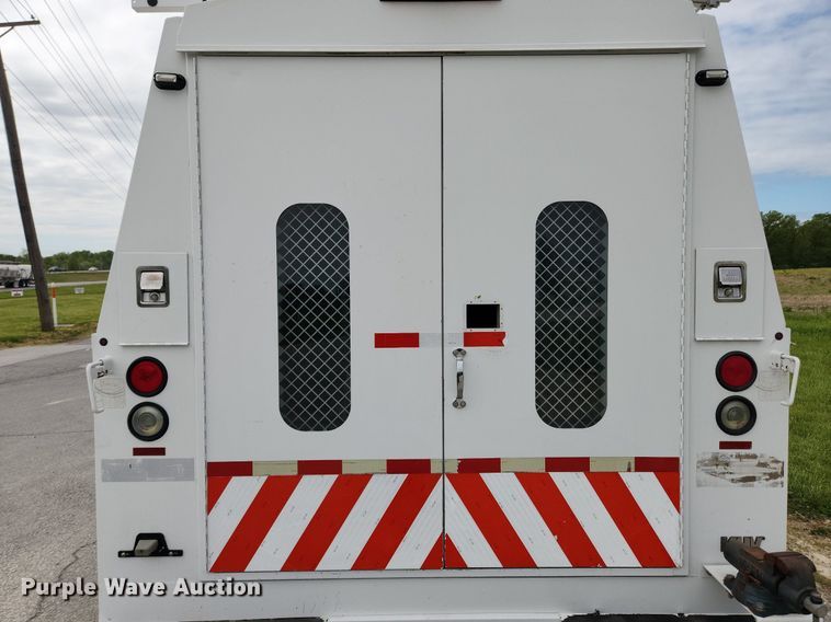 image for item MW9764 2011 Ford E350 Super Duty  utility van