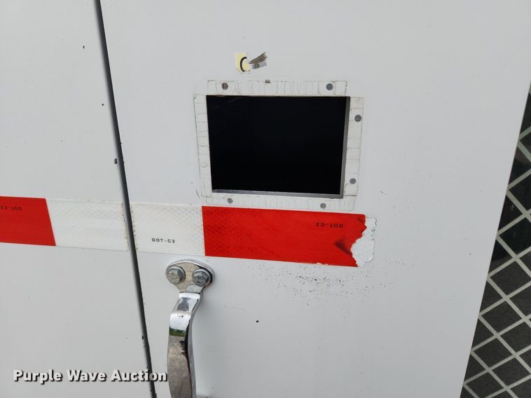 image for item MW9764 2011 Ford E350 Super Duty  utility van