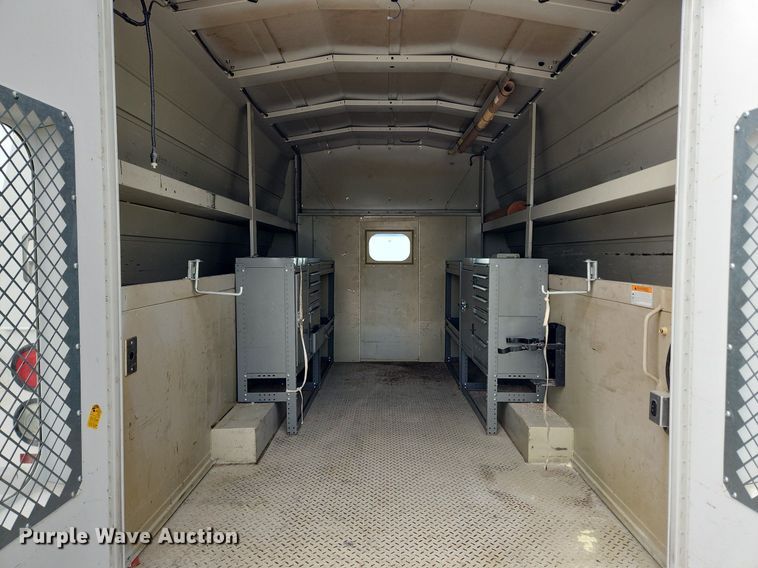 image for item MW9764 2011 Ford E350 Super Duty  utility van