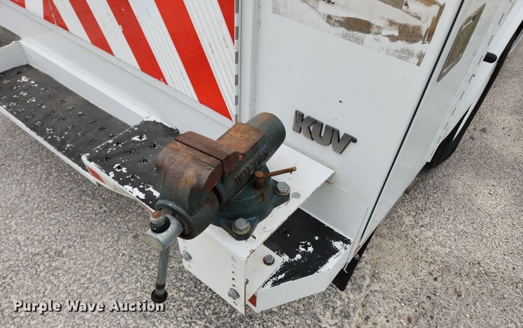 image for item MW9764 2011 Ford E350 Super Duty  utility van