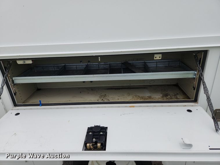 image for item MW9764 2011 Ford E350 Super Duty  utility van