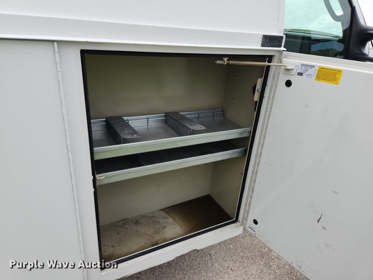 image for item MW9764 2011 Ford E350 Super Duty  utility van