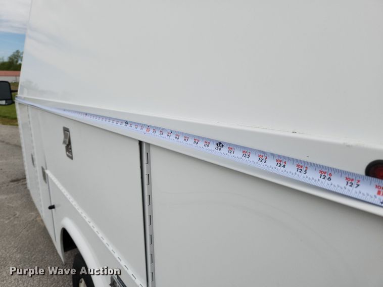 image for item MW9764 2011 Ford E350 Super Duty  utility van