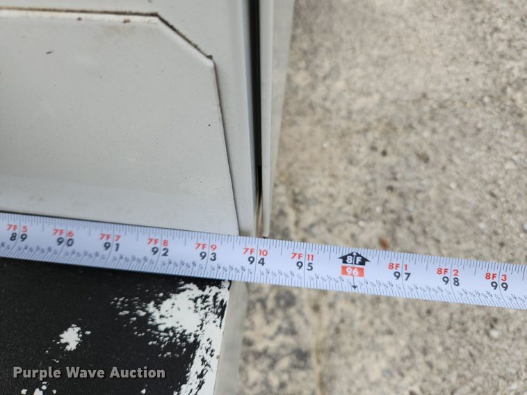 image for item MW9764 2011 Ford E350 Super Duty  utility van