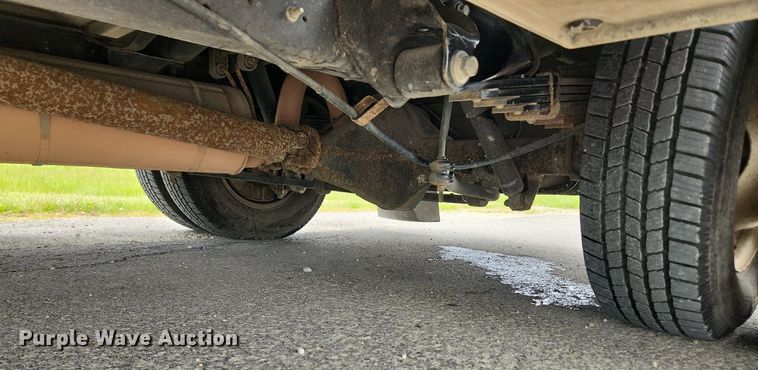 image for item MW9764 2011 Ford E350 Super Duty  utility van