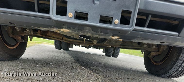 image for item MW9764 2011 Ford E350 Super Duty  utility van