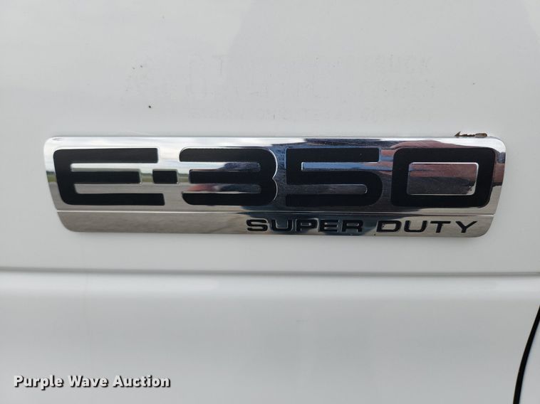 image for item MW9764 2011 Ford E350 Super Duty  utility van
