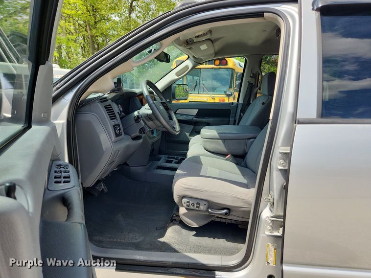 image for item MW9766 2008 Dodge Ram 3500HD  Mega Cab pickup truck