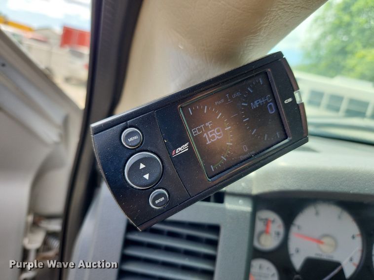 image for item MW9766 2008 Dodge Ram 3500HD  Mega Cab pickup truck