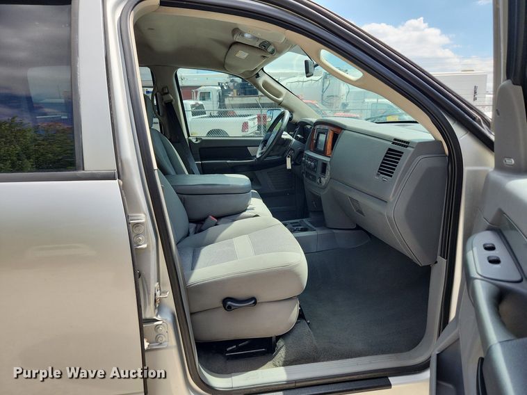 image for item MW9766 2008 Dodge Ram 3500HD  Mega Cab pickup truck