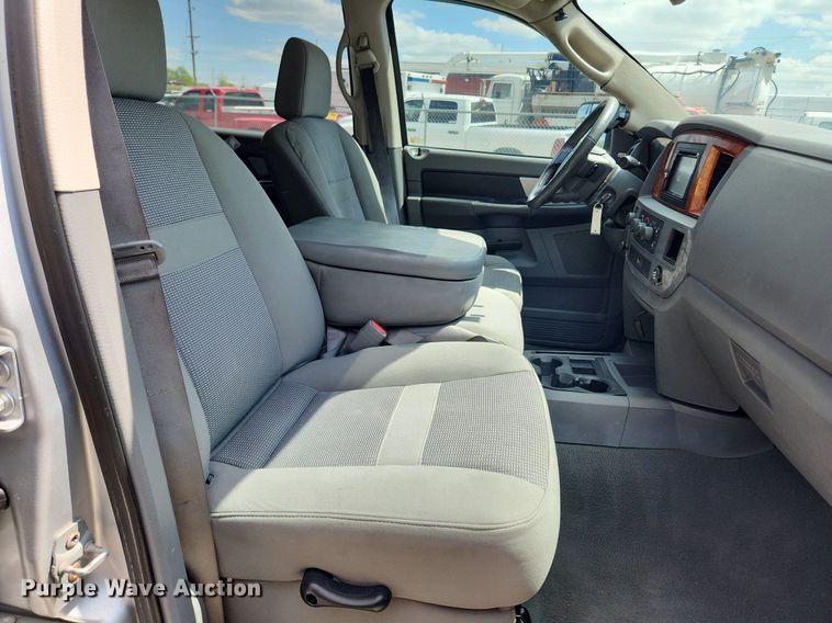 image for item MW9766 2008 Dodge Ram 3500HD  Mega Cab pickup truck