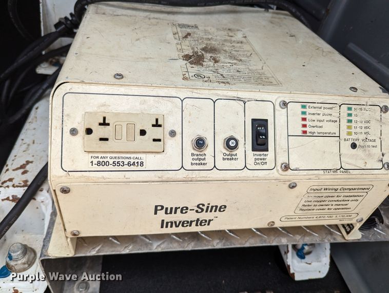 image for item MX9290 2010 Ford E350 Super Duty  van with bucket lift