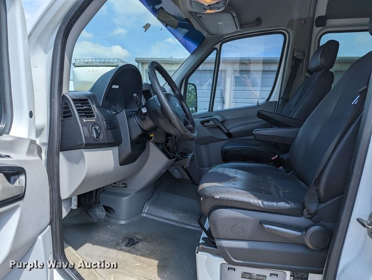 image for item MX9291 2011 Freightliner Sprinter  van