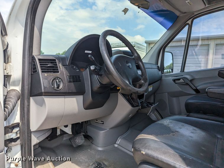 image for item MX9291 2011 Freightliner Sprinter  van