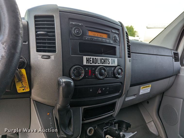 image for item MX9291 2011 Freightliner Sprinter  van