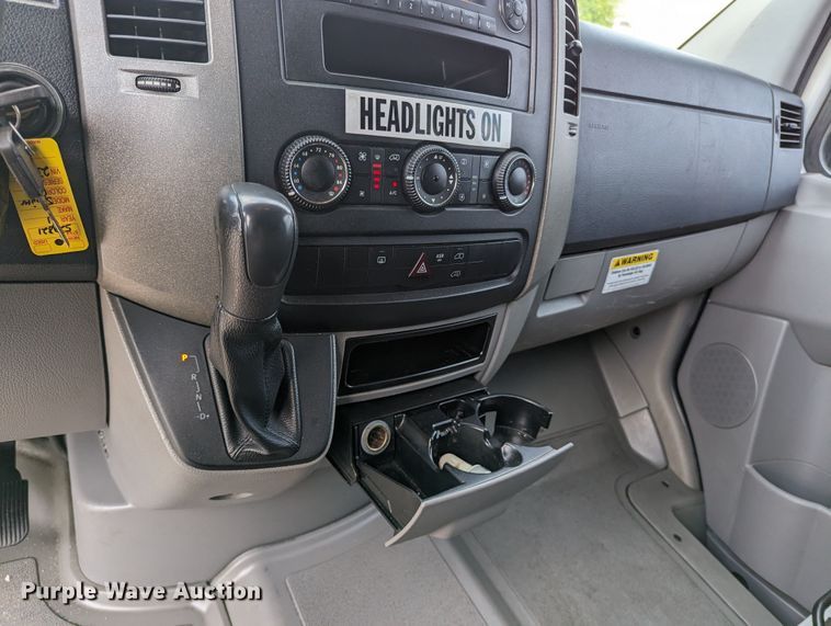 image for item MX9291 2011 Freightliner Sprinter  van