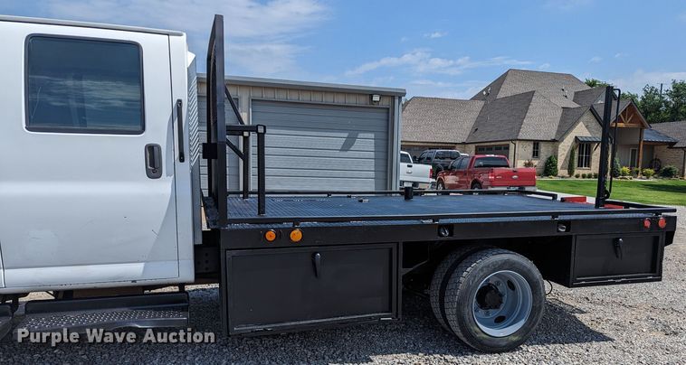 image for item MX9292 2008 Chevrolet C4500  Crew Cab flatbed truck