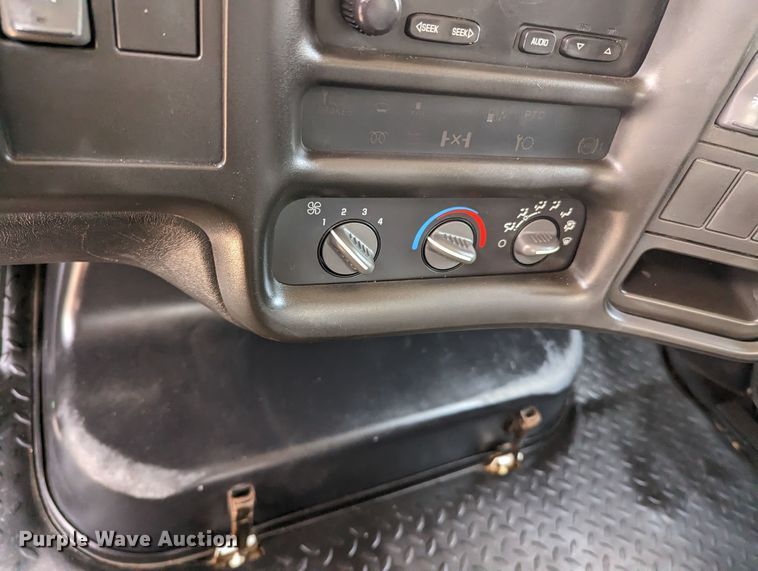 image for item MX9292 2008 Chevrolet C4500  Crew Cab flatbed truck