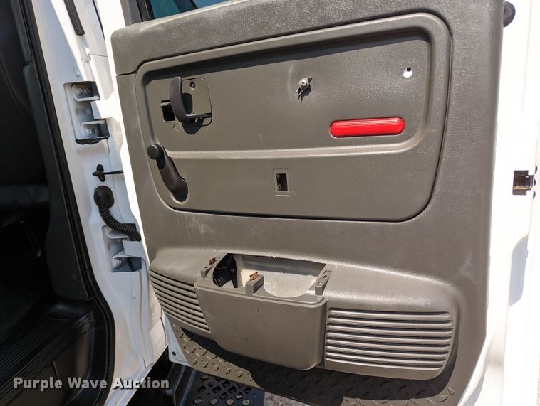 image for item MX9292 2008 Chevrolet C4500  Crew Cab flatbed truck