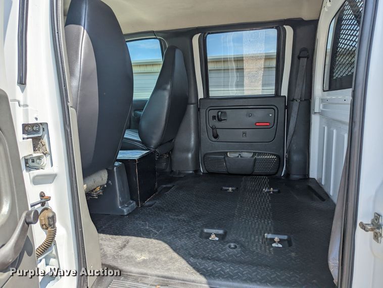 image for item MX9292 2008 Chevrolet C4500  Crew Cab flatbed truck