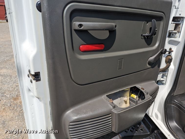 image for item MX9292 2008 Chevrolet C4500  Crew Cab flatbed truck