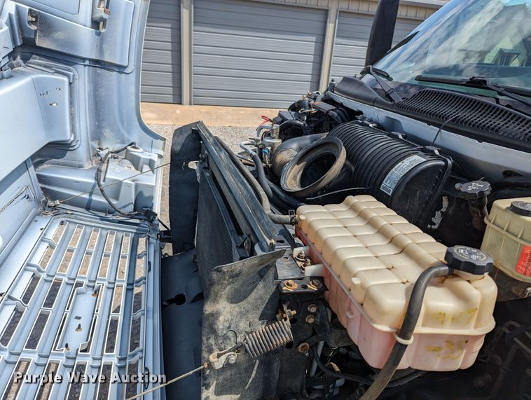 image for item MX9292 2008 Chevrolet C4500  Crew Cab flatbed truck