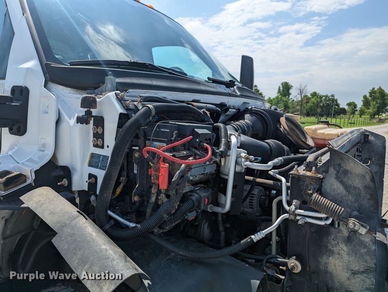 image for item MX9292 2008 Chevrolet C4500  Crew Cab flatbed truck