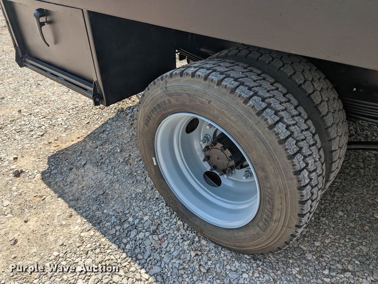 image for item MX9292 2008 Chevrolet C4500  Crew Cab flatbed truck