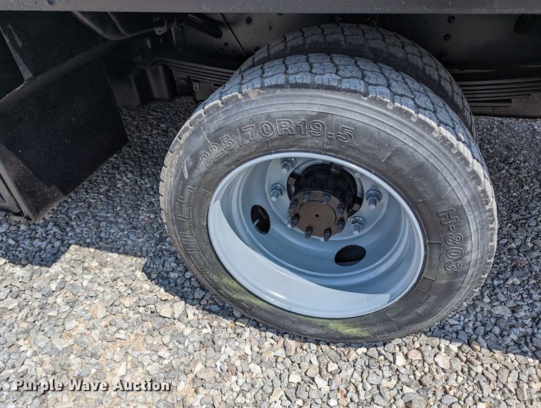 image for item MX9292 2008 Chevrolet C4500  Crew Cab flatbed truck