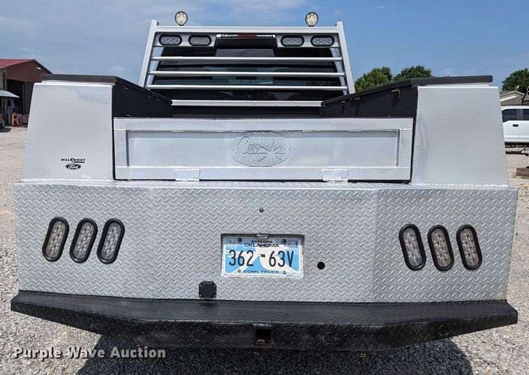 image for item MX9293 2018 Ford  F350 Super Duty  Crew Cab utility bed pickup truck