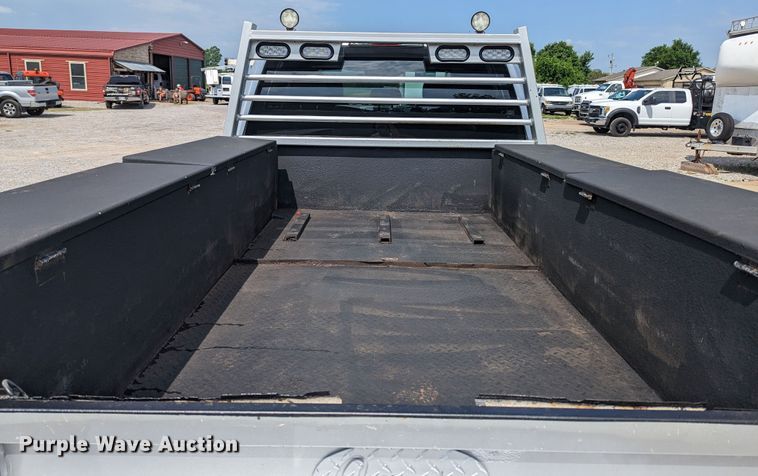 image for item MX9293 2018 Ford  F350 Super Duty  Crew Cab utility bed pickup truck