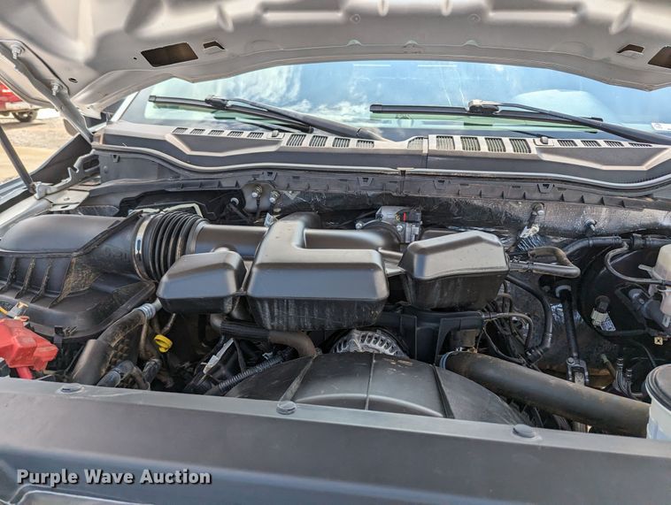 image for item MX9293 2018 Ford  F350 Super Duty  Crew Cab utility bed pickup truck