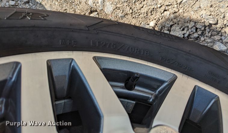 image for item MX9293 2018 Ford  F350 Super Duty  Crew Cab utility bed pickup truck