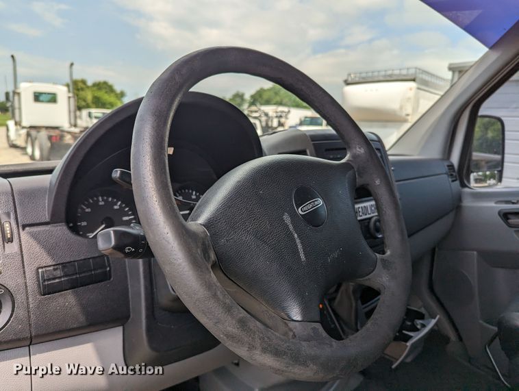 image for item MX9295 2011 Freightliner Sprinter  van