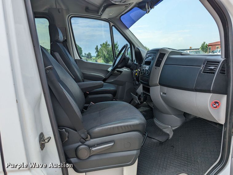 image for item MX9295 2011 Freightliner Sprinter  van