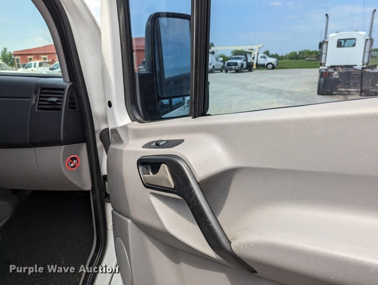 image for item MX9295 2011 Freightliner Sprinter  van