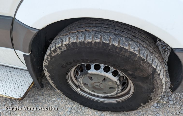 image for item MX9295 2011 Freightliner Sprinter  van