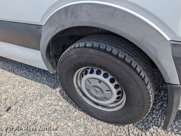 image for item MX9295 2011 Freightliner Sprinter  van