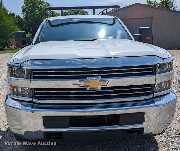 image for item MX9297 2015 Chevrolet 2500HD  Crew Cab pickup truck