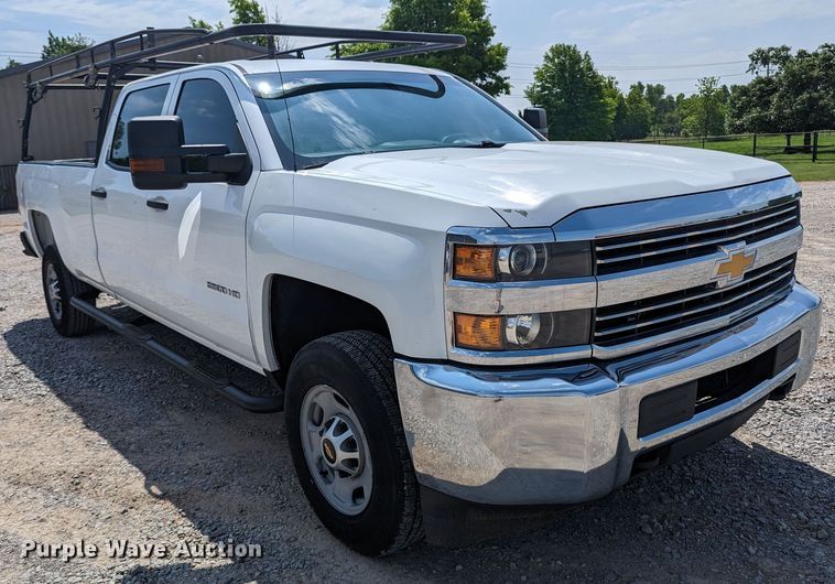 image for item MX9297 2015 Chevrolet 2500HD  Crew Cab pickup truck