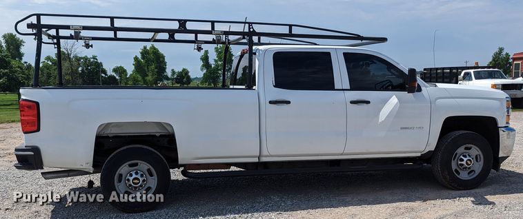 image for item MX9297 2015 Chevrolet 2500HD  Crew Cab pickup truck