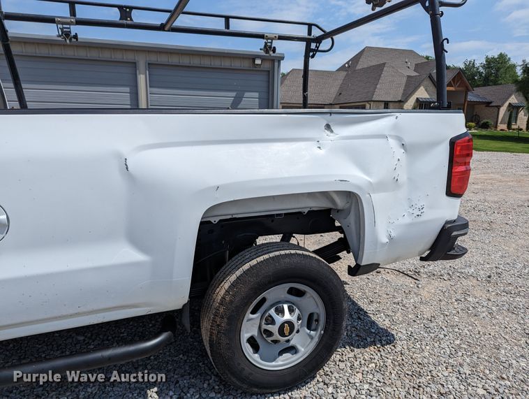 image for item MX9297 2015 Chevrolet 2500HD  Crew Cab pickup truck