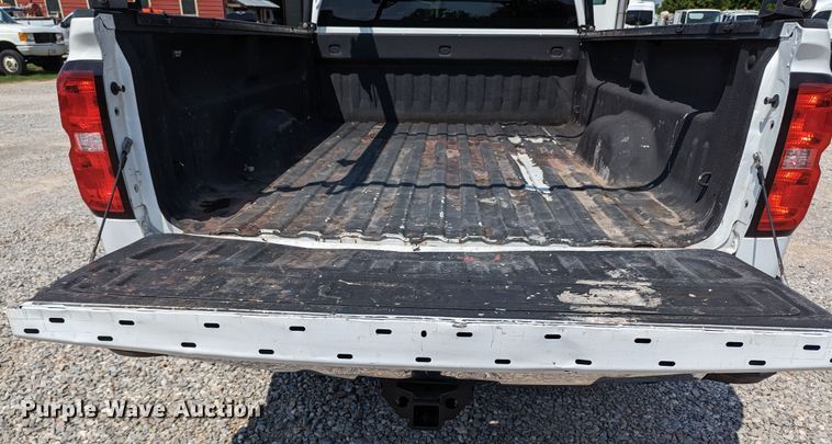 image for item MX9297 2015 Chevrolet 2500HD  Crew Cab pickup truck