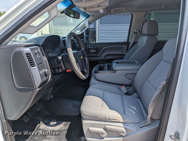 image for item MX9297 2015 Chevrolet 2500HD  Crew Cab pickup truck