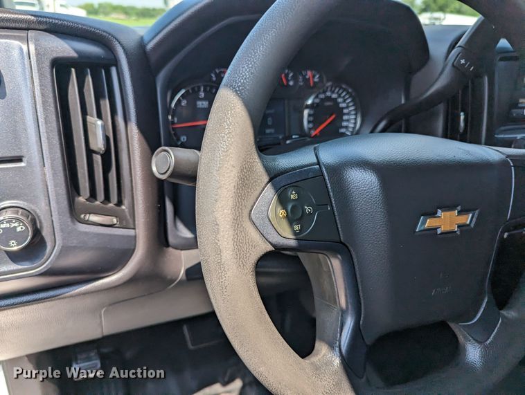 image for item MX9297 2015 Chevrolet 2500HD  Crew Cab pickup truck