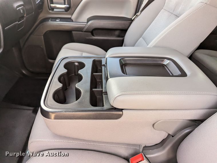 image for item MX9297 2015 Chevrolet 2500HD  Crew Cab pickup truck