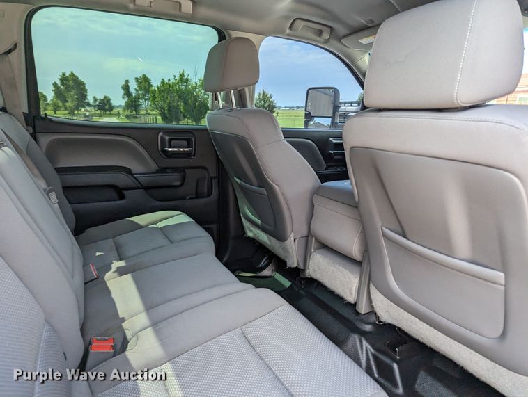 image for item MX9297 2015 Chevrolet 2500HD  Crew Cab pickup truck