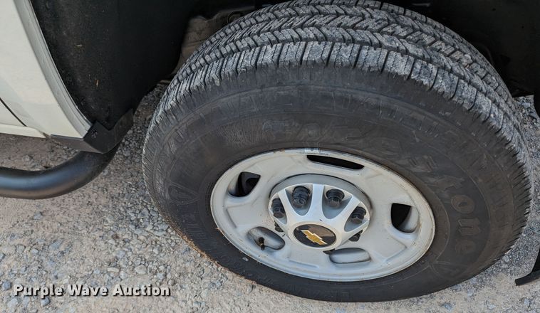 image for item MX9297 2015 Chevrolet 2500HD  Crew Cab pickup truck